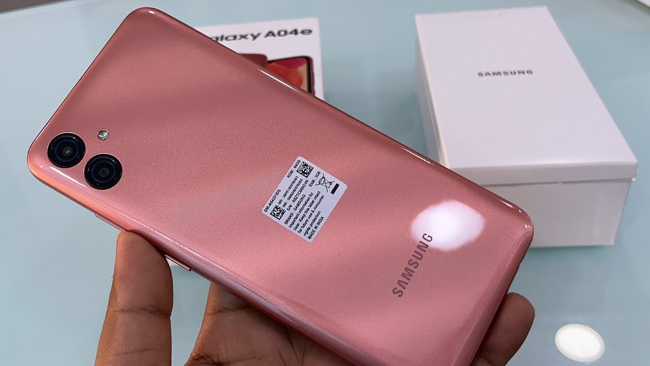 هتشتريه وانت مغمض وسعره على قد الايد أكتشف سعر ومواصفات Samsung Galaxy A04e المميز بالامكانيات اللي بتحلم بيها كله في هاتف واحد